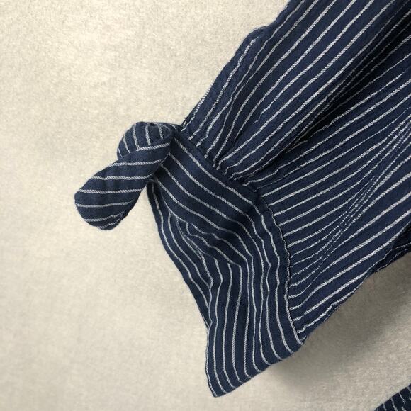 Liz Claiborne Women's Large Cotton Pin Stripe Pop-Over Top - Picture 4 of 6